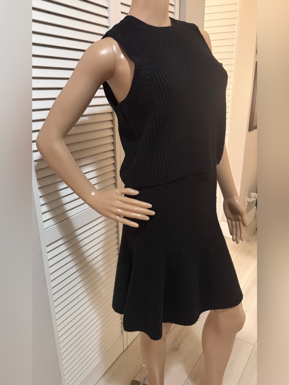 House of Harlow Chunky Knit Two Piece Set Black Sleeveless Crop Top & Skirt M